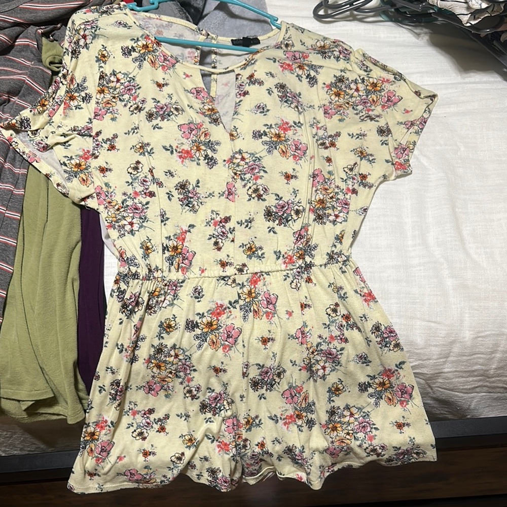 Xhilaration Cream Floral Dress with Pink and Black Accents